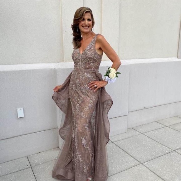 I am selling this couture gown that I wore once. - Picture 2 of 2